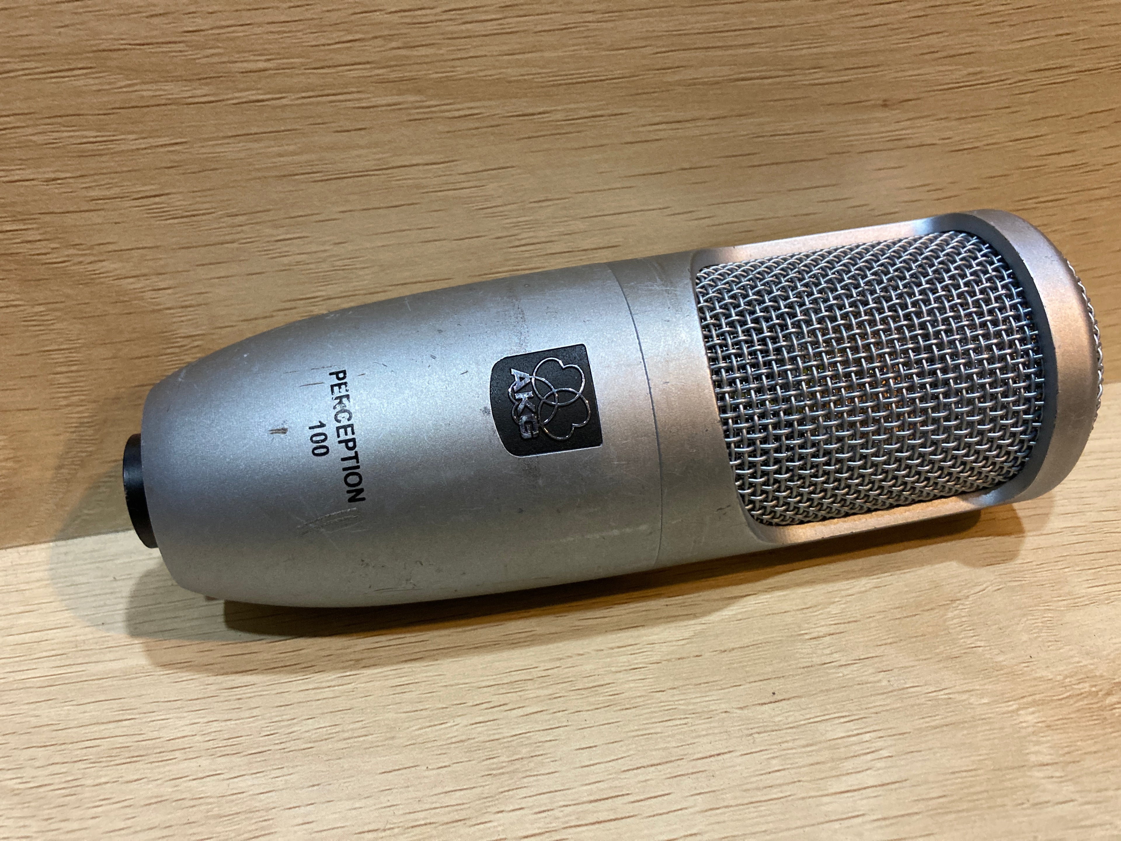 AKG - Perception 220