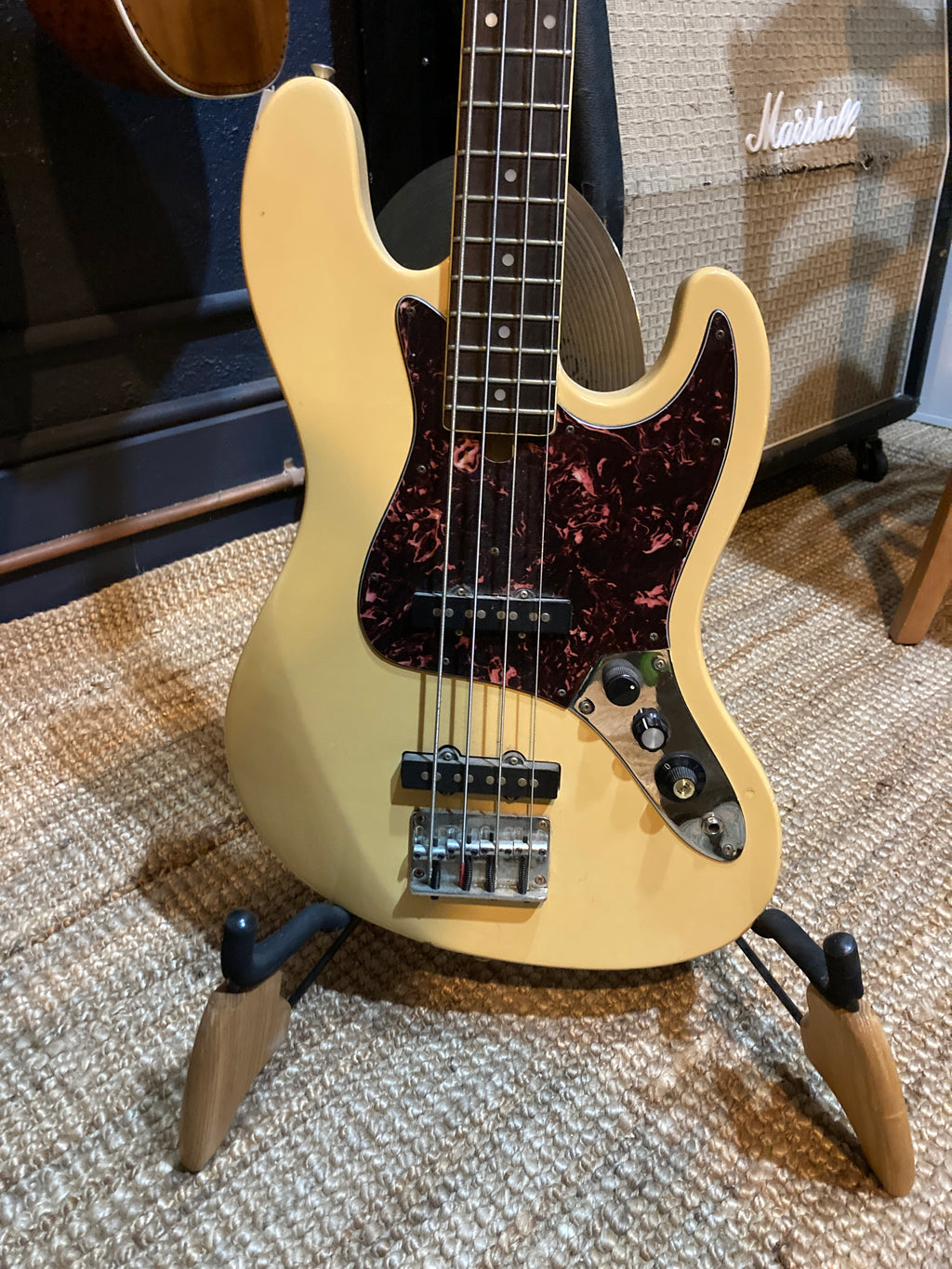 Canora - Jazz Bass Copy
